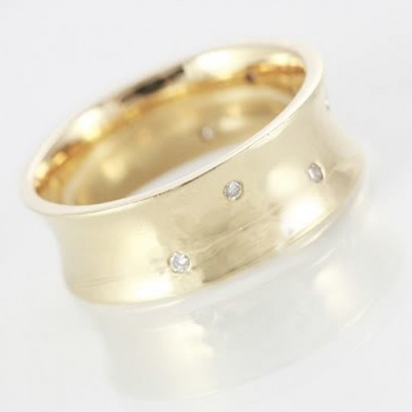 Seagull Gifts | 9ct Yellow Gold Diamond Ring Band | seagullgifts.com.au