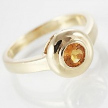 Loading image - Antique Style, 9ct Gold Round Citrine Dress Ring