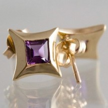 Loading image - Solid 9k Gold Amethyst Stud Earrings