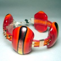 Loading image - Striking Red and Gold Fused Glass Bracelet